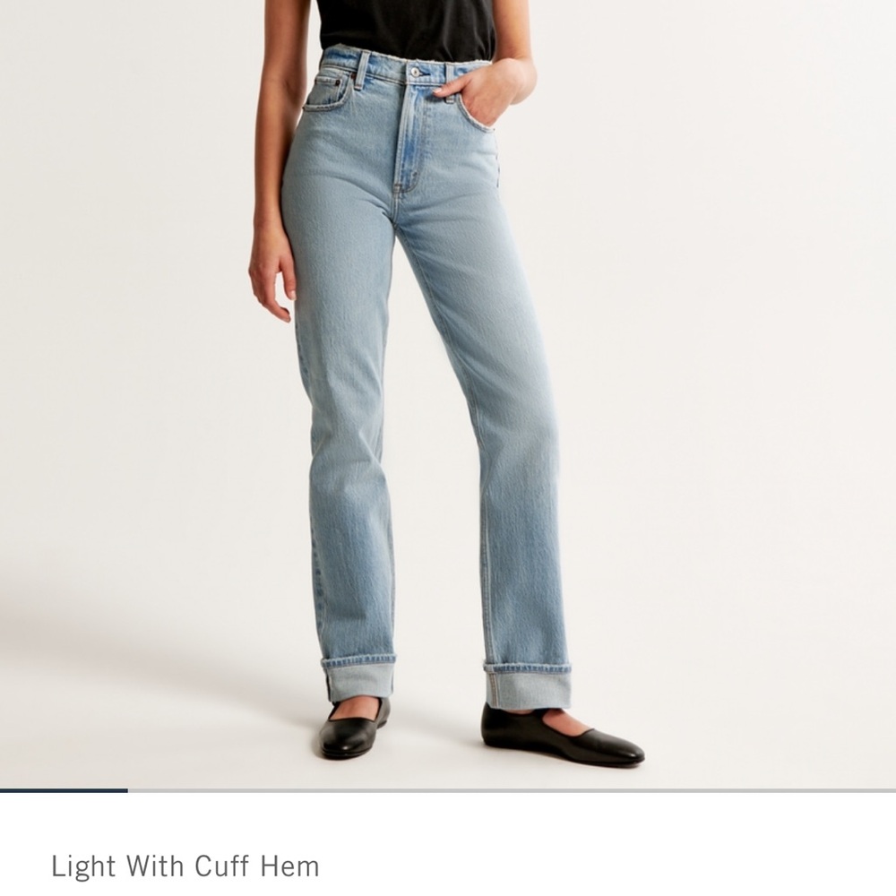 Abercrombie 90s relaxed high rise Jeans in 4L - SOLD OUT in stores!